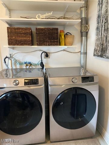 1009 Kenilworth Avenue, Cleveland, OH 44113