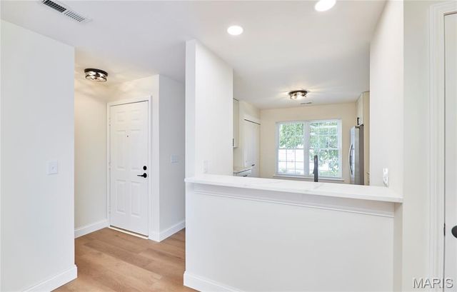 214 Sugar Lake Drive 5, St Peters, MO 63376