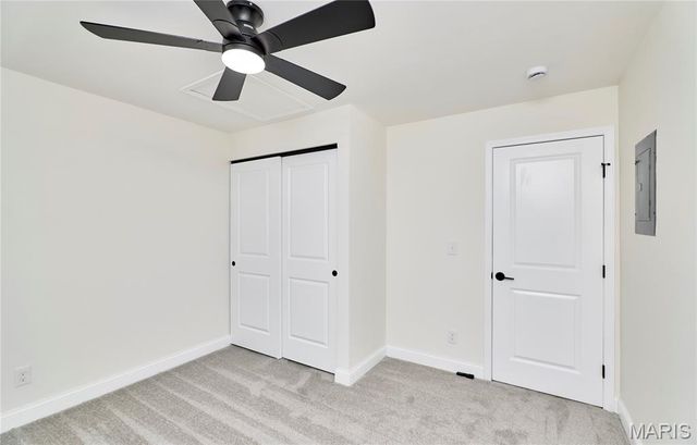 214 Sugar Lake Drive 5, St Peters, MO 63376