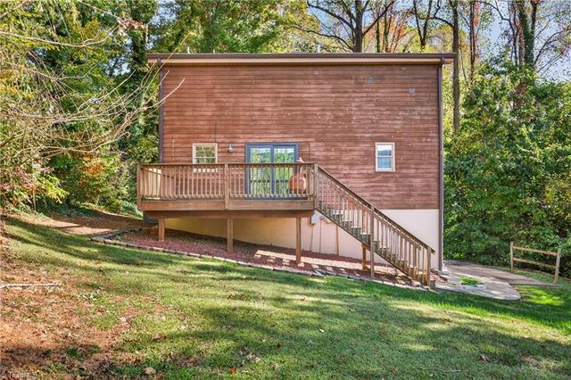 806 Crooked Run Road, Rural Hall, NC 27045
