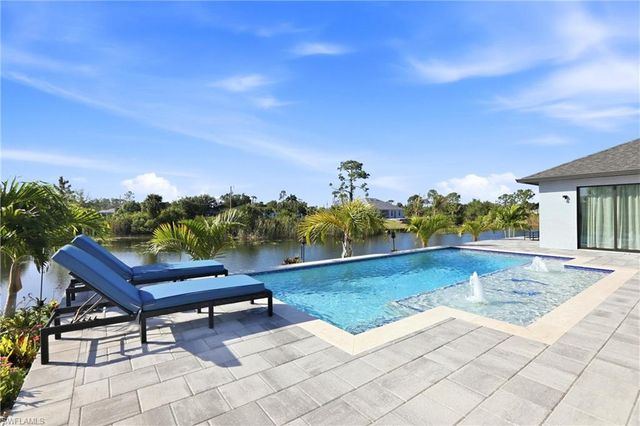 1512 NE 33rd ST, Cape Coral, FL 33909