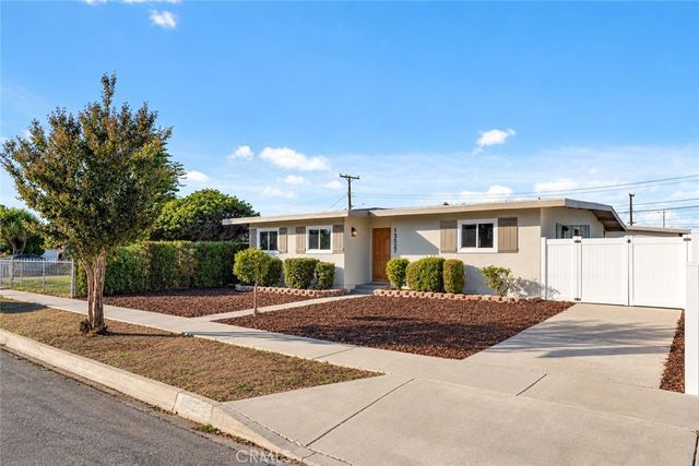 13527 Close, Whittier, CA 90605