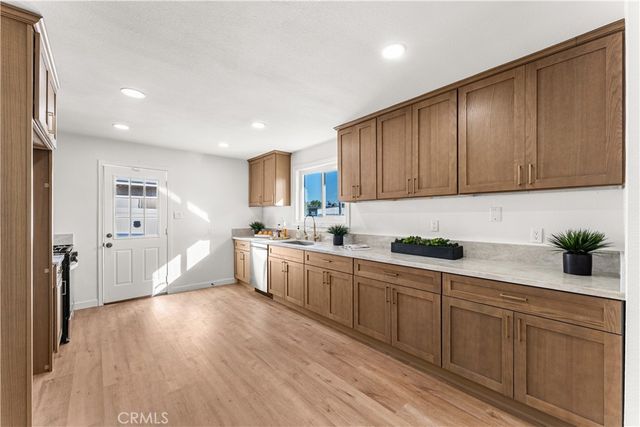 13527 Close, Whittier, CA 90605