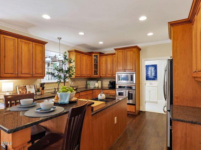 400 Flint Point Lane, Holly Springs, NC 27540