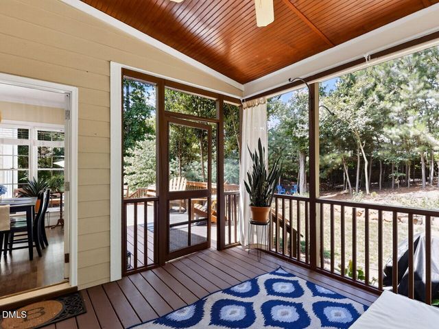 400 Flint Point Lane, Holly Springs, NC 27540
