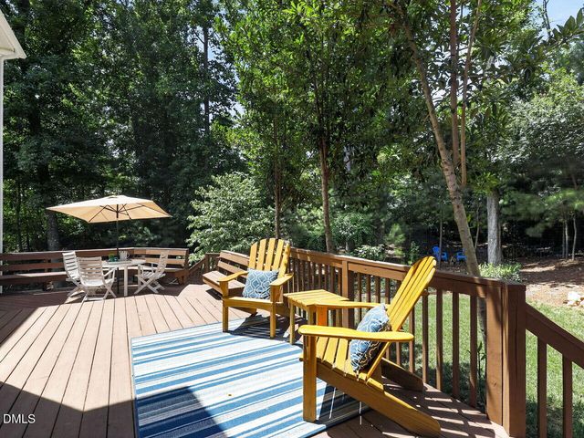 400 Flint Point Lane, Holly Springs, NC 27540