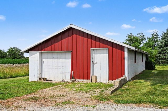 4061 E 350 S Road, Rochester, IN 46975
