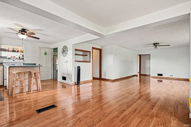 4061 E 350 S Road, Rochester, IN 46975