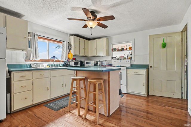 4061 E 350 S Road, Rochester, IN 46975