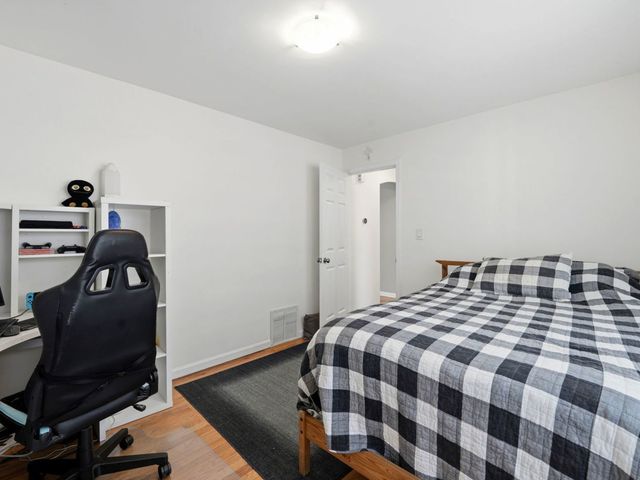 3708 N Pacific Avenue, Chicago, IL 60634