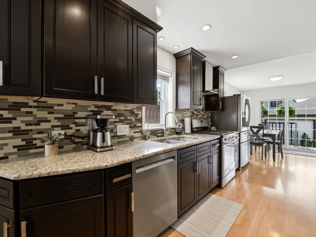 3708 N Pacific Avenue, Chicago, IL 60634