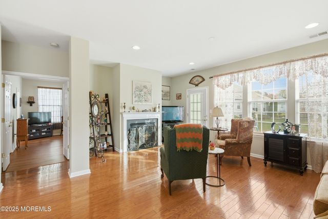 14 Hidden Lake Circle, Barnegat, NJ 08005