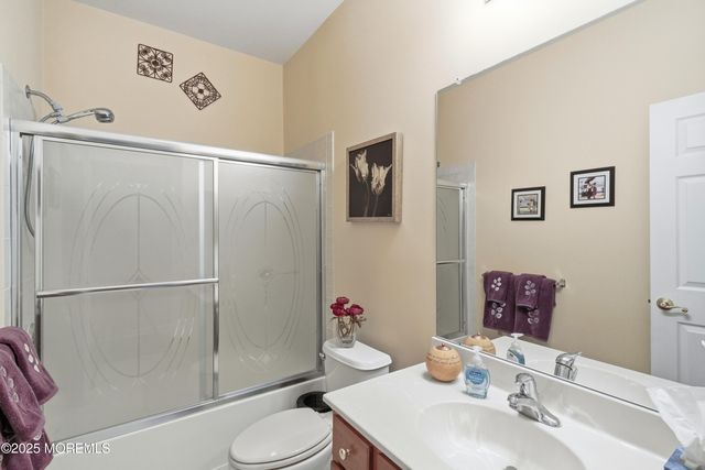 14 Hidden Lake Circle, Barnegat, NJ 08005