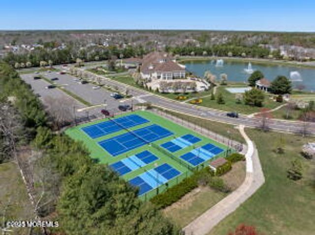 14 Hidden Lake Circle, Barnegat, NJ 08005