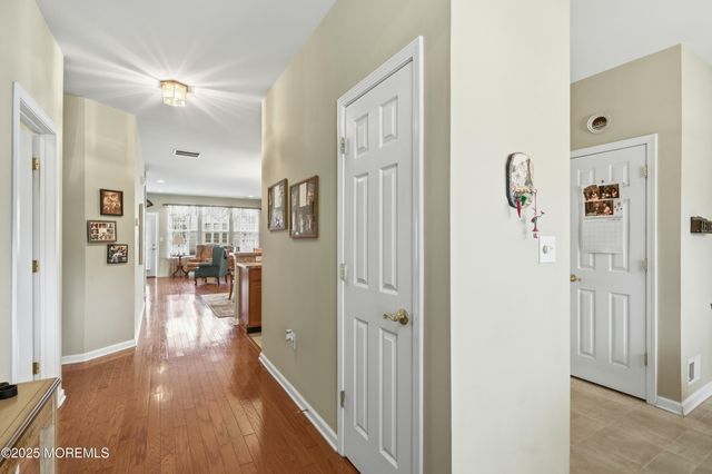 14 Hidden Lake Circle, Barnegat, NJ 08005