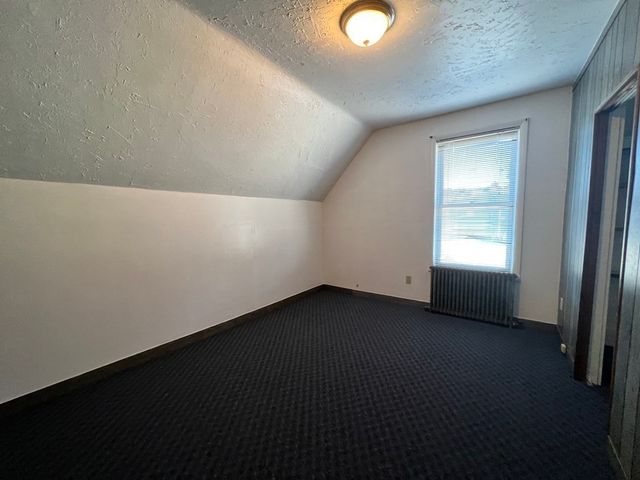 4 Warden St 2, Worcester, MA 01604