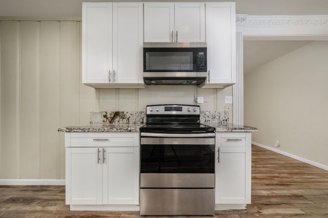 1037 Maple Ave, Yuba City, CA 95991