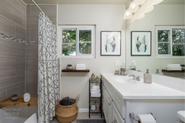 1037 Maple Ave, Yuba City, CA 95991