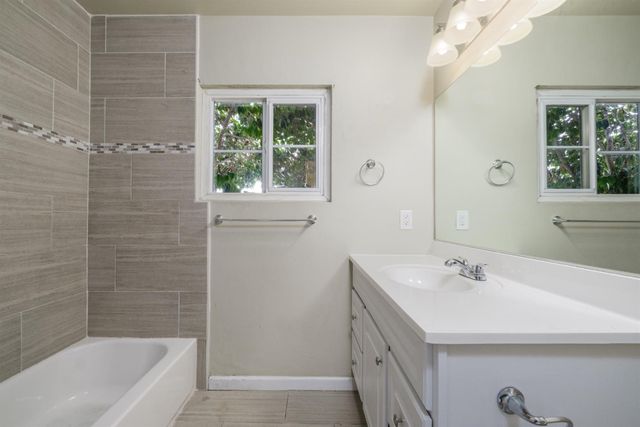 1037 Maple Ave, Yuba City, CA 95991