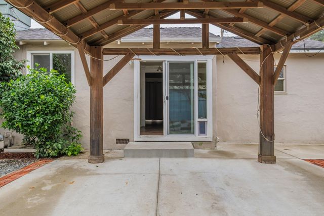 1037 Maple Ave, Yuba City, CA 95991