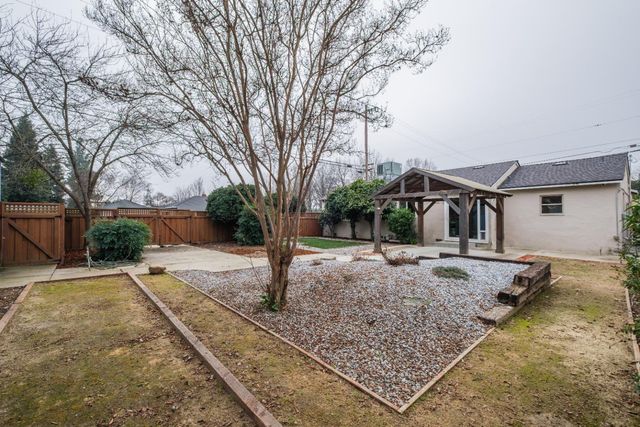 1037 Maple Ave, Yuba City, CA 95991