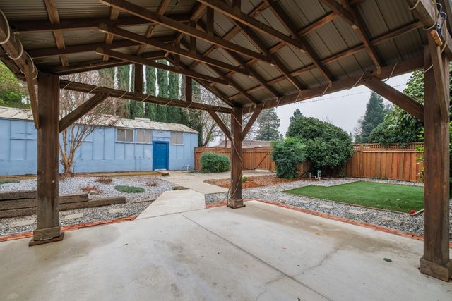 1037 Maple Ave, Yuba City, CA 95991
