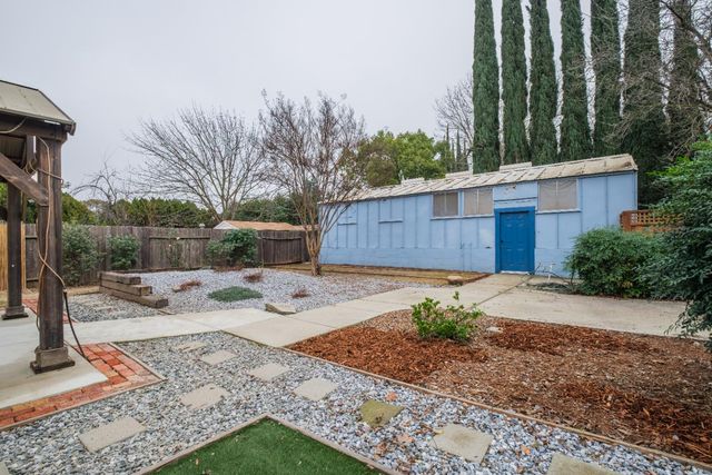 1037 Maple Ave, Yuba City, CA 95991