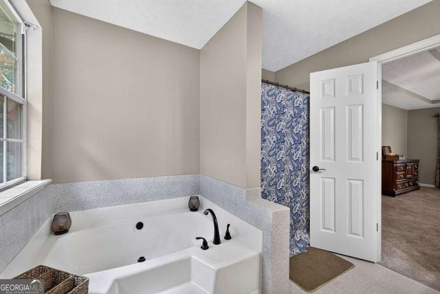 381 Country Lake Drive, Mcdonough, GA 30252