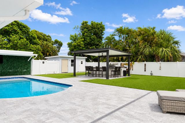 1316 SE 3RD Avenue, Deerfield Beach, FL 33441