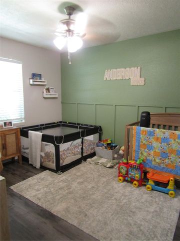 101 N Meadowbrook Drive, Overton, TX 75684