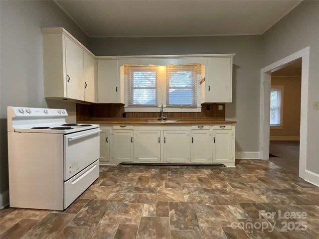 607 Forest Avenue, Kannapolis, NC 28081