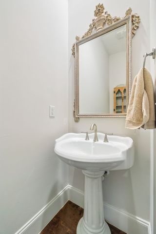 820 Doncaster Ln, Nashville, TN 37221