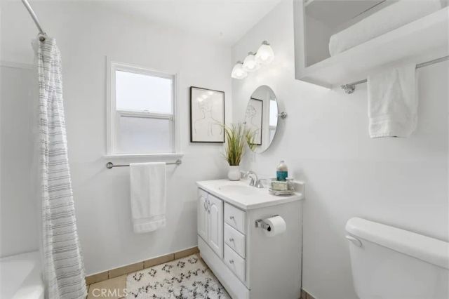 11937 S La Cienega, Hawthorne, CA 90250