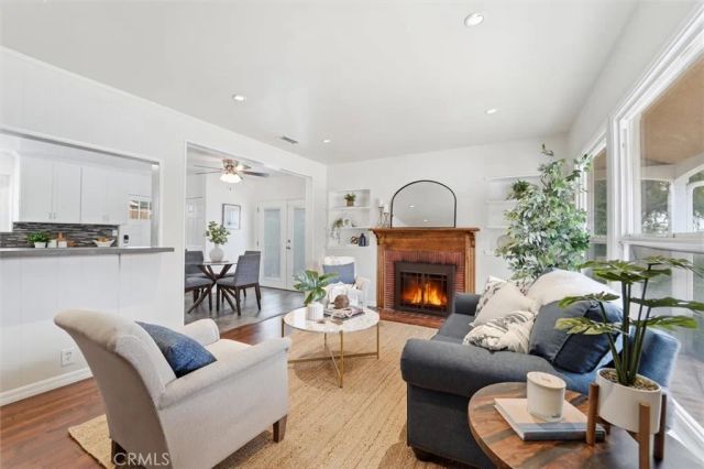 11937 S La Cienega, Hawthorne, CA 90250