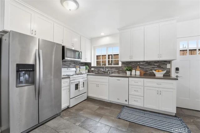 11937 S La Cienega, Hawthorne, CA 90250