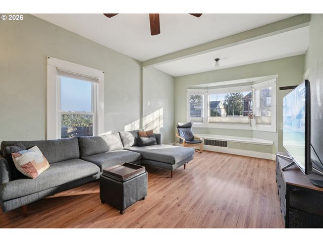 5325 N MONTANA Ave, Portland, OR 97217