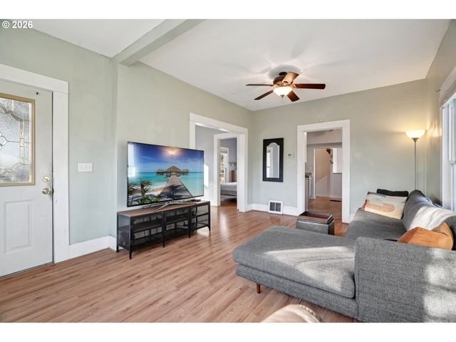 5325 N MONTANA Ave, Portland, OR 97217