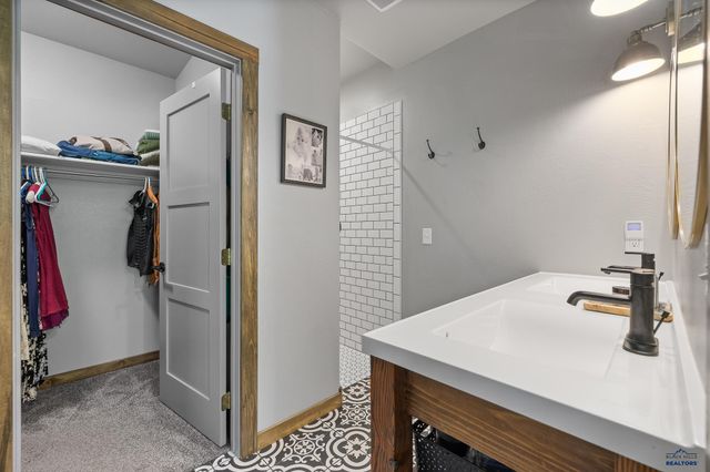 23759 LIMESTONE LN, Rapid City, SD 57702