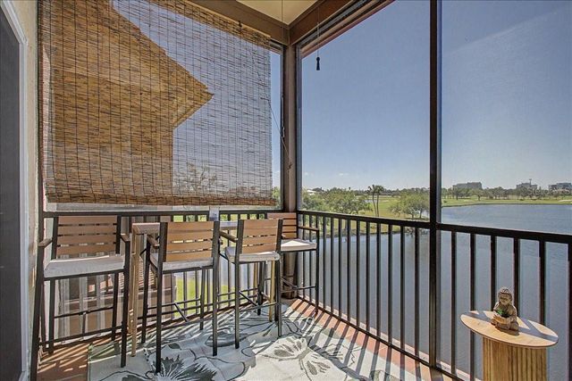 2400 FEATHER SOUND DRIVE 733, Clearwater, FL 33762