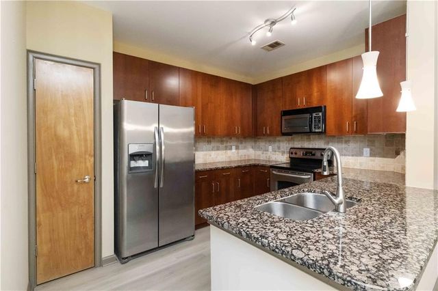 898 Oak Street SW 1412, Atlanta, GA 30310
