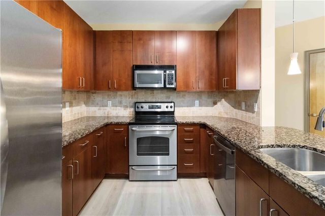 898 Oak Street SW 1412, Atlanta, GA 30310