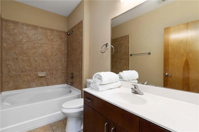 898 Oak Street SW 1412, Atlanta, GA 30310