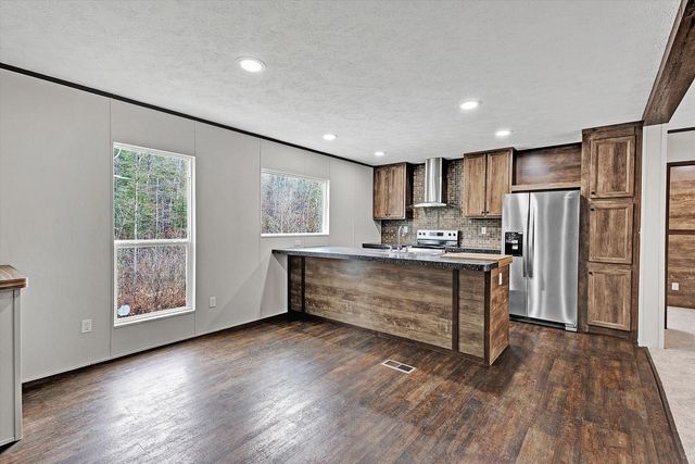 110 Holly DR, Covington, VA 24426