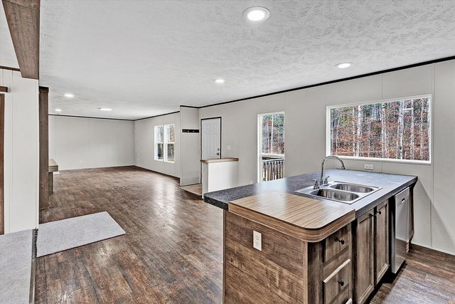 110 Holly DR, Covington, VA 24426