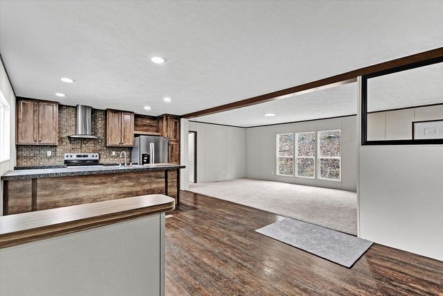 110 Holly DR, Covington, VA 24426