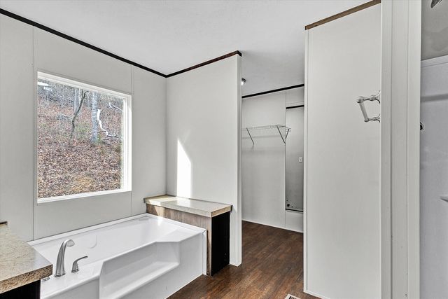 110 Holly DR, Covington, VA 24426