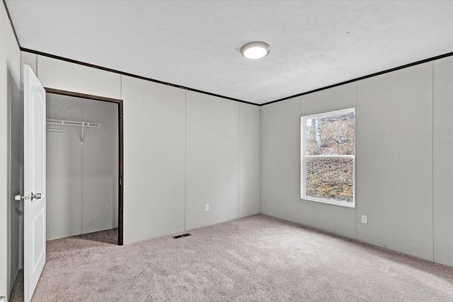 110 Holly DR, Covington, VA 24426