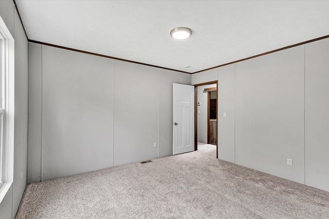 110 Holly DR, Covington, VA 24426