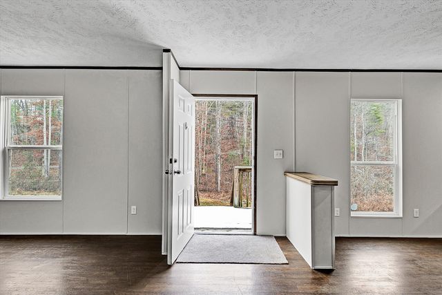 110 Holly DR, Covington, VA 24426