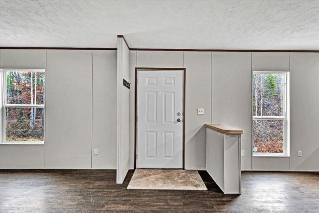 110 Holly DR, Covington, VA 24426